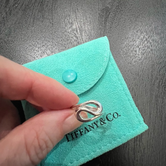 Elsa Peretti Tiffany & Co. open wave ring size 5. Like new condition - Picture 7 of 10